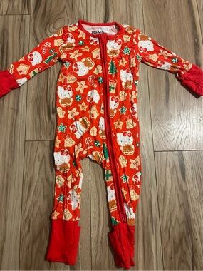 Holiday hello kitty sleeper